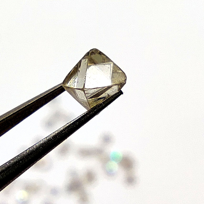 20-50分天然八面体钻石工业金刚石毛坯钻一克拉2到5粒