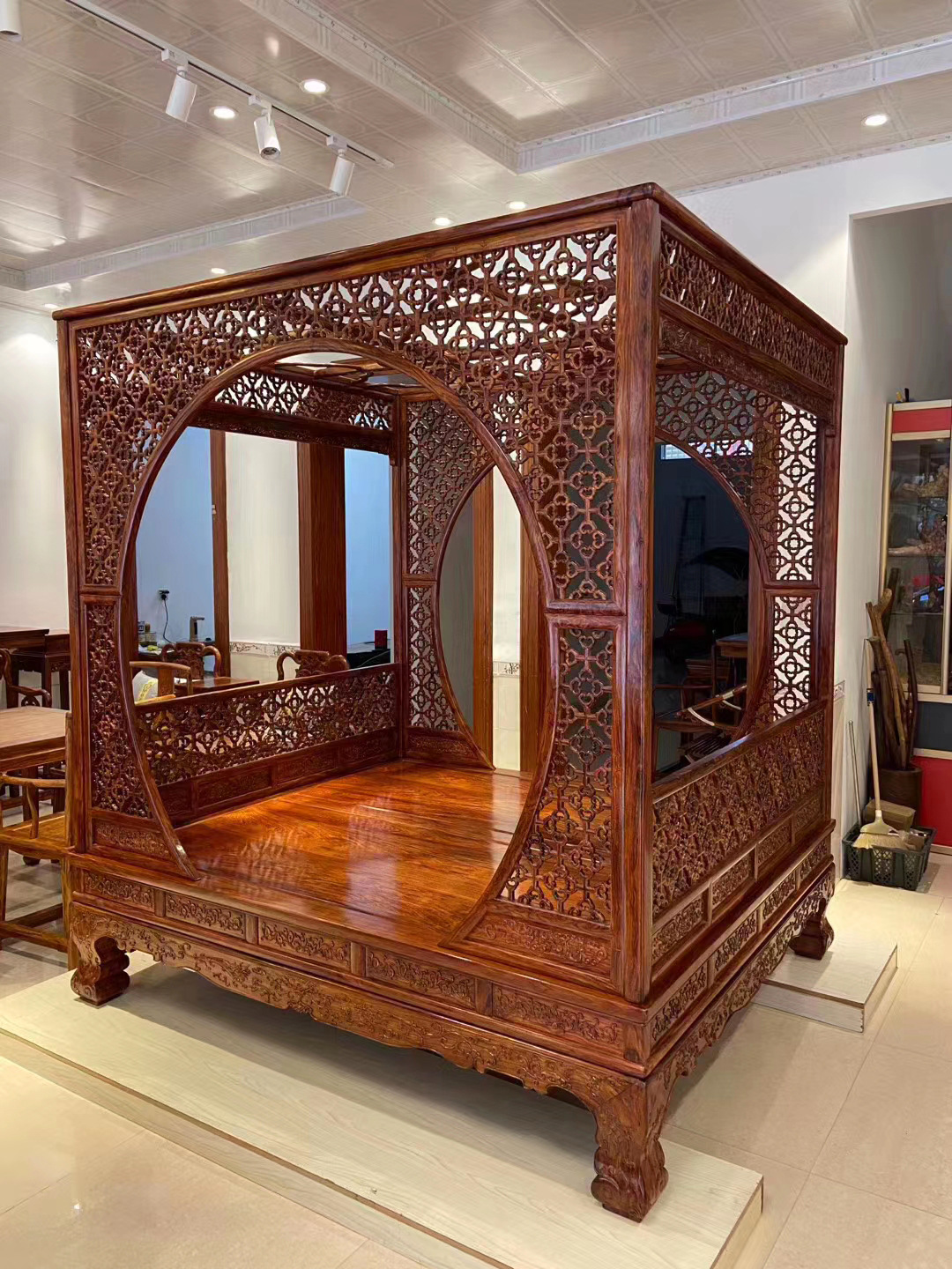 红木架子床婚房红木床黄花梨木大床明清中式雕花双人床实木家具