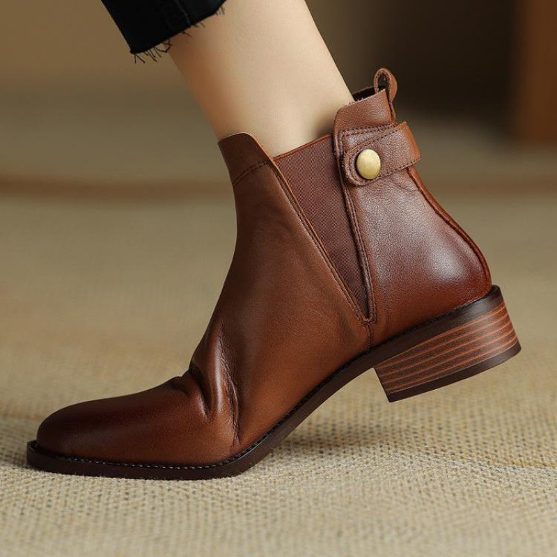 切尔西靴女2024新款春秋季女靴粗跟短筒棕色复古靴子女短靴秋