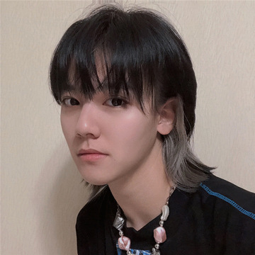 网红同款狼尾假发男女可戴帅气cos鲻鱼头挂耳染短发中性化纤头套