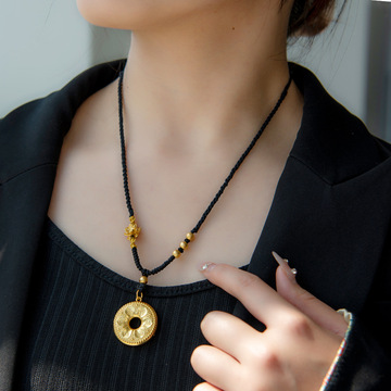 新款黑绳编织沙金莲花平安扣吊坠新中式百搭招财平安配饰时尚项链