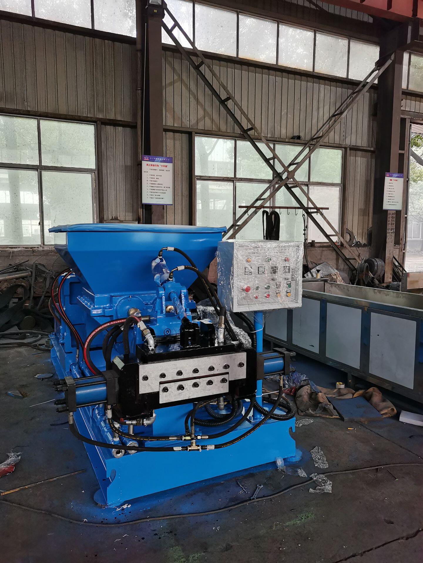 源头厂家直供省电高效率安全的150双挽自动喂料挤出机 橡胶挤片机