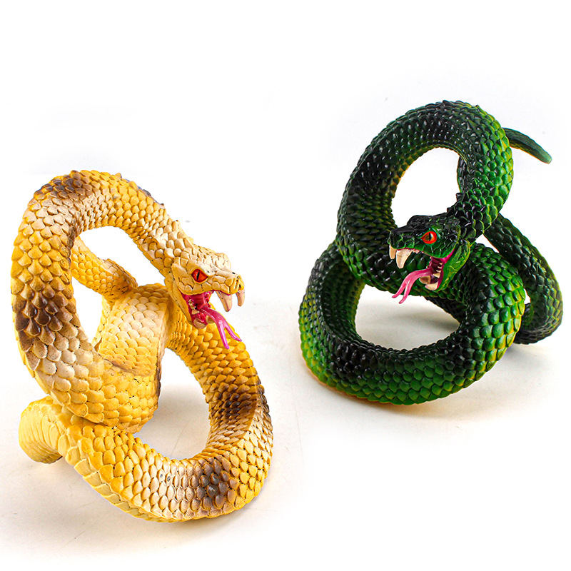 绿色玩具蛇