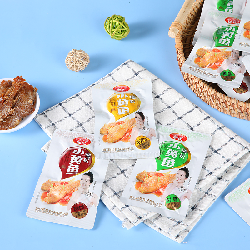 瑞松小黄鱼香酥香辣烧烤味酥脆黄花鱼干海鲜零食即食休闲零食