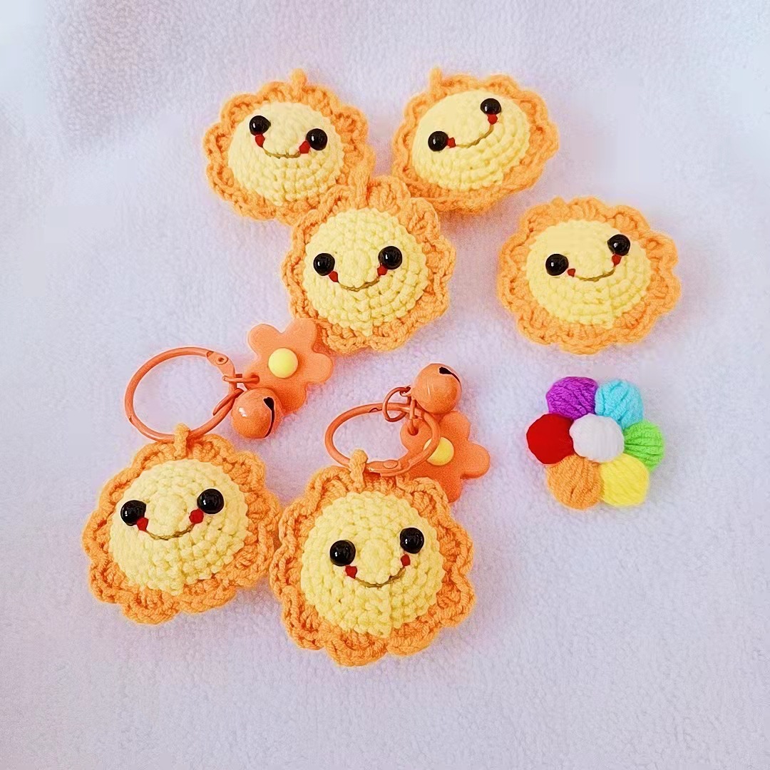 满满手工毛线编织挂件diy小物泡芙花包包钥匙扣草莓挂件成品