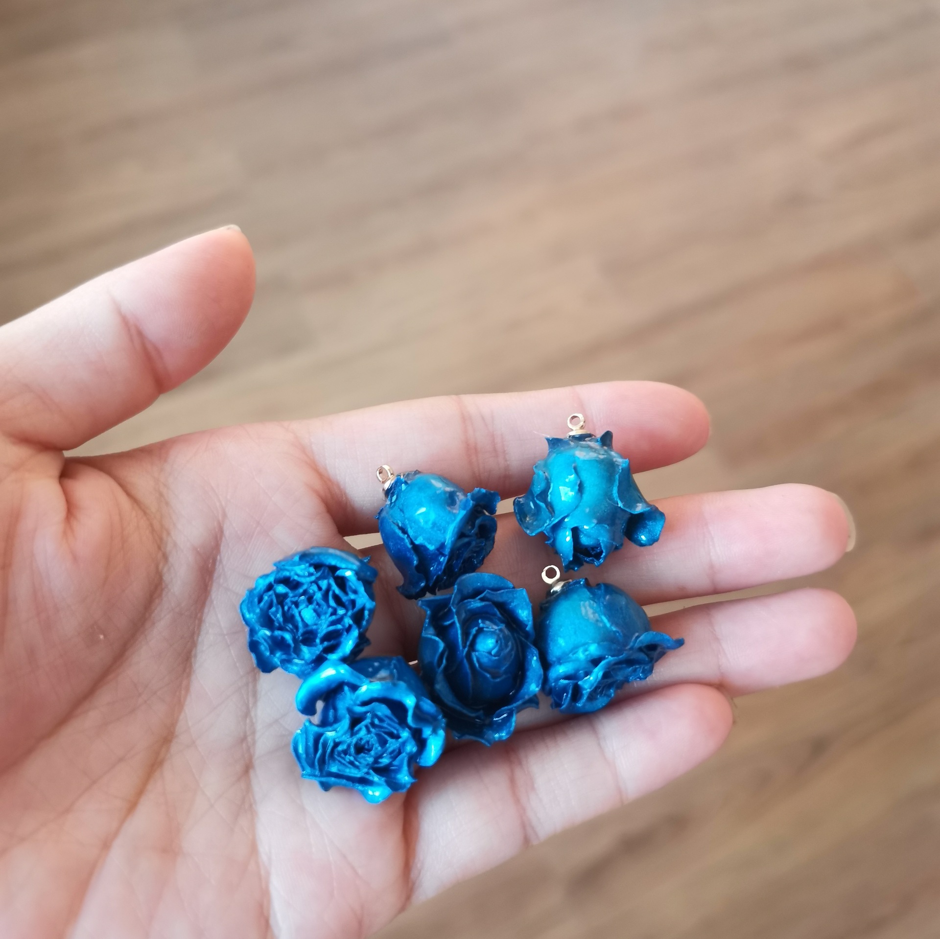 蓝色妖姬滴胶玫瑰花 永生花滴胶不褪色 diy手工饰品项链耳环配件