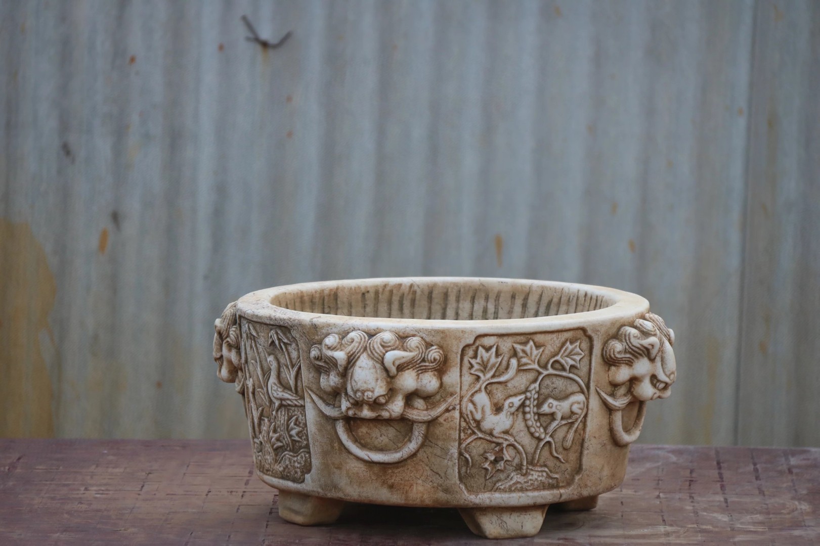 汉白玉石纯手工雕刻狮头图案盆工艺精美包浆老气复古怀旧实用收藏