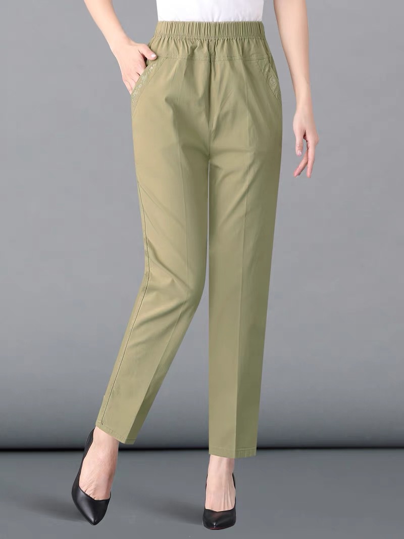 妈妈短裤外穿夏季薄款中老年夏装中年夏天棉麻格子宽松休闲五分裤