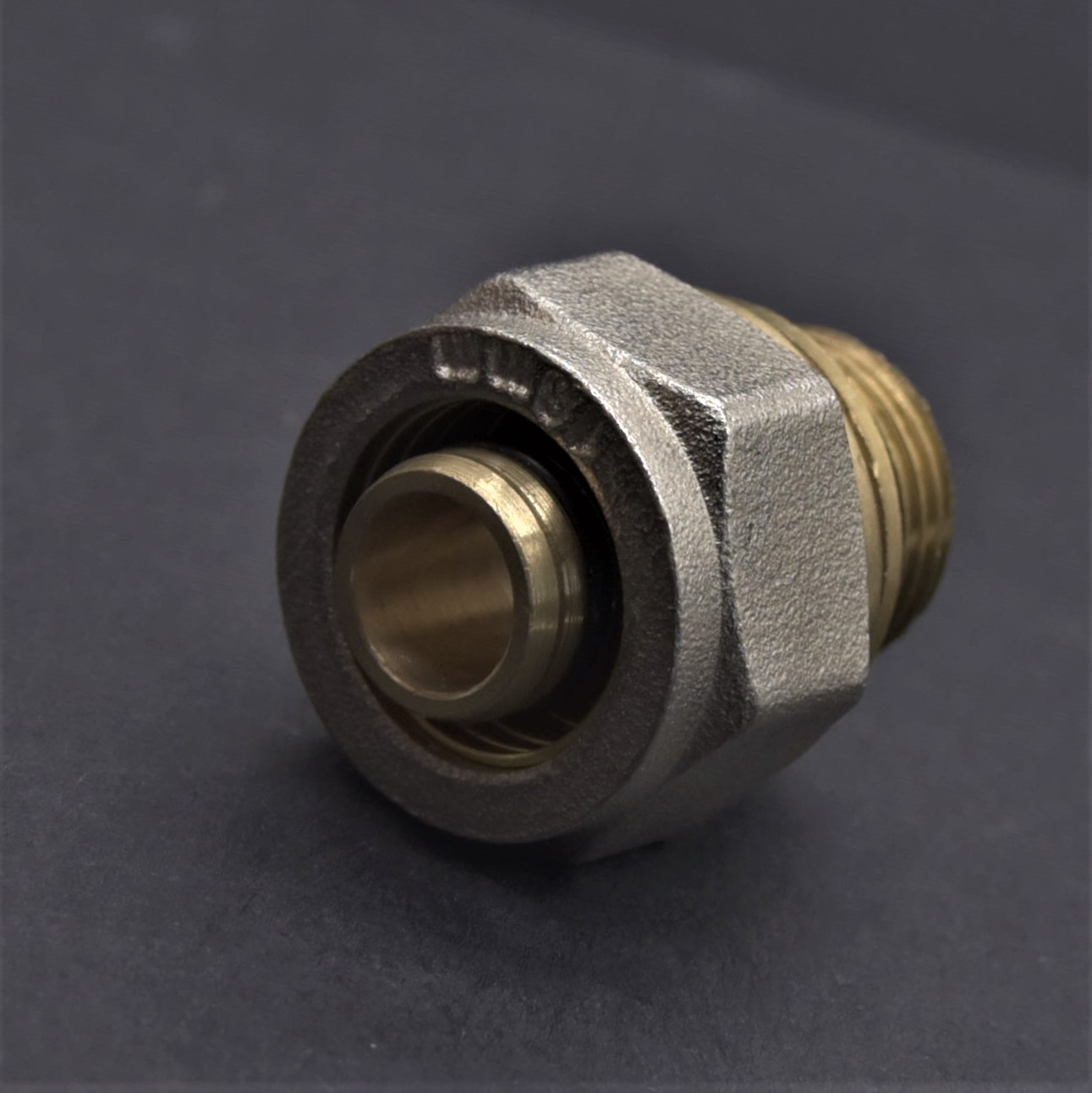 黄铜卡套式水暖地暖太阳能管外牙直接铝塑管接头16 铝塑管铜配件