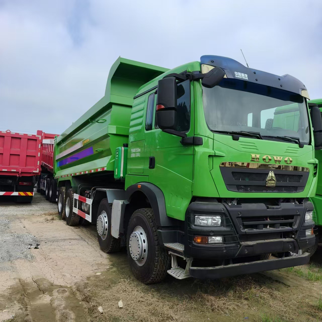 豪沃平顶自卸车 适用于工程运输可用于多种路况配件通用