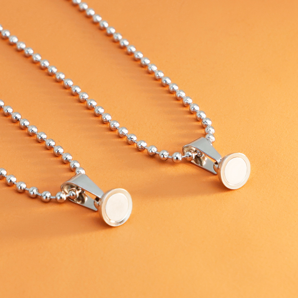 2021年新款男女颈链情侣磁吸石项链女ins风嘻哈毛衣链长款