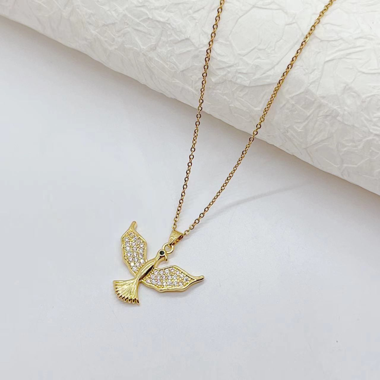 Niche Design Micro-Inlaid Copper Zircon Phoenix Wings Clavicle Chain Electroplated 18K Personality Temperament Clavicle Chain Female