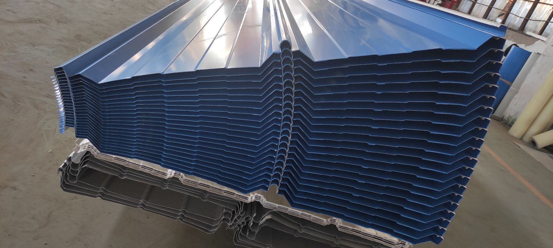 定制7米长的820型角驰暗扣瓦,可定制各种颜色厚度长度