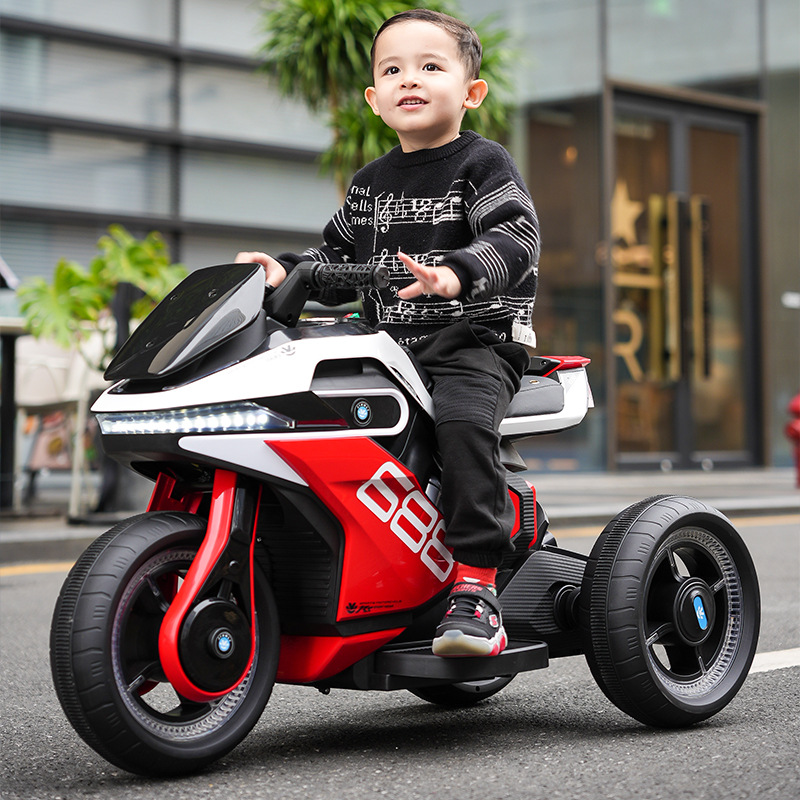 Children's Electric Motor Portable Rechargeable Car with Music Self-Driving Toy Car Male and Female Baby Battery Car Baby Carriage