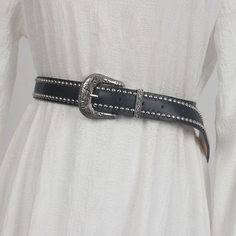 铆钉腰带女2024新款高级感美式复古时尚个性配饰裤带韩版朋克皮带