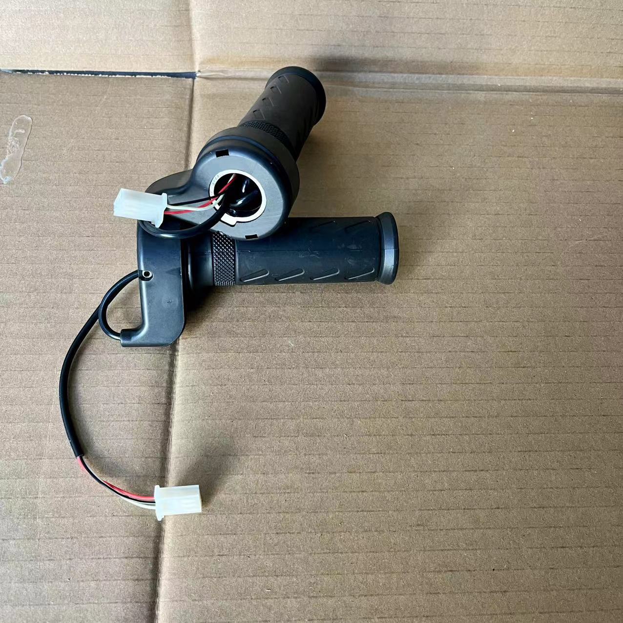 电动自行车踏板车电瓶车电动三轮车调速器转把加速手柄油门把手