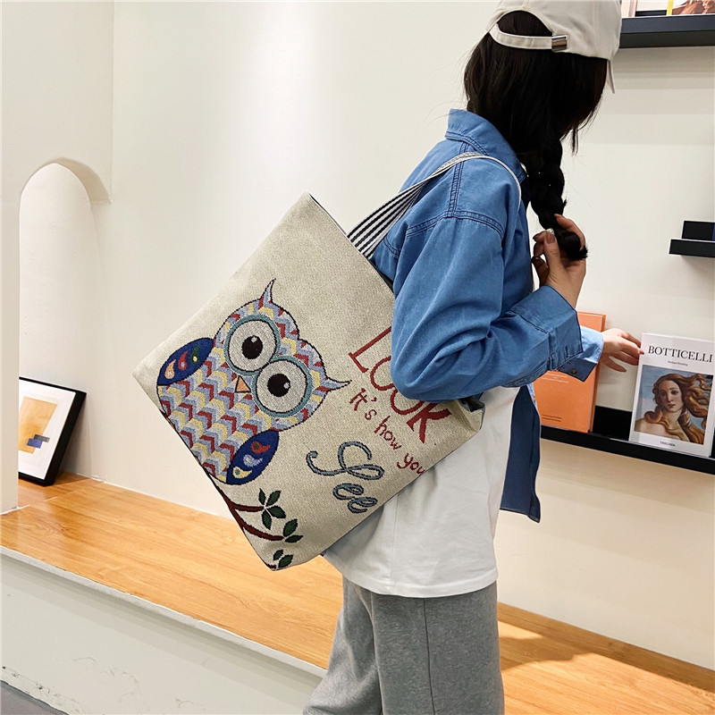 2023 New Student Tote Portable Canvas Bag Cross-Border Artistic Embroidery Retro Women's One-Shoulder Canvas Bag Wholesale