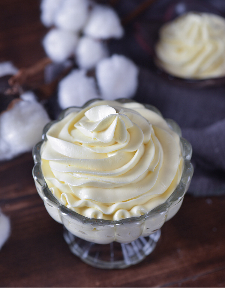 蓝风车淡奶油1l 英国蓝米吉动物性稀奶油蛋糕裱花烘焙原料