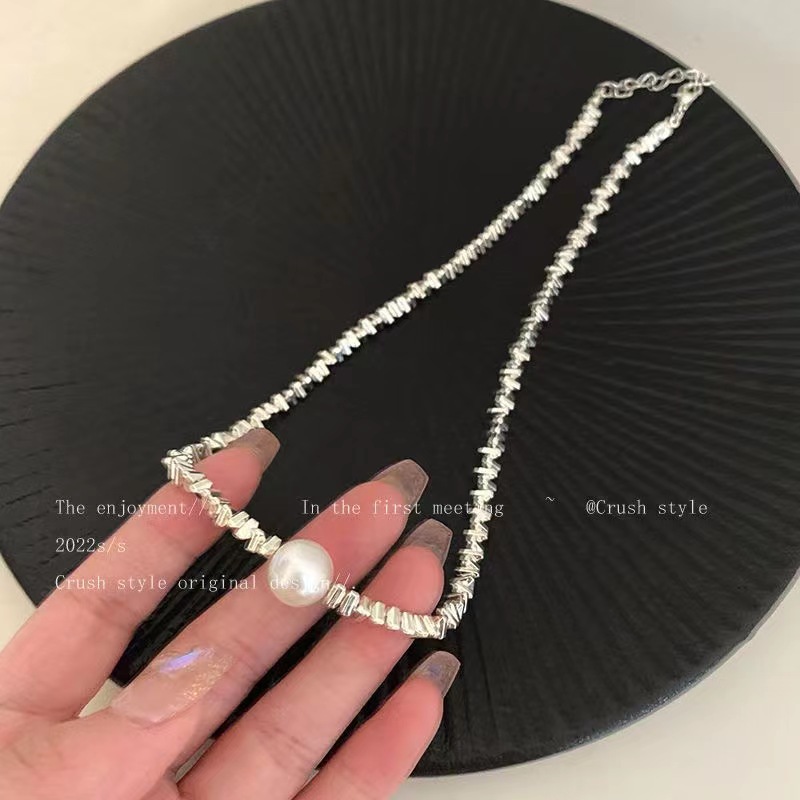 Silver Pearl Necklace Small Design High-Grade Simple Temperament Clavicle Chain Women's Square Sugar Small Diamond Light Luxury Exquisite Necklace