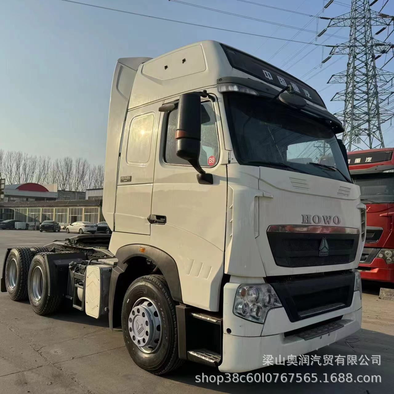 长期出口豪沃t7燃油牵引车 后八轮重型卡车 440马力半挂拖车头