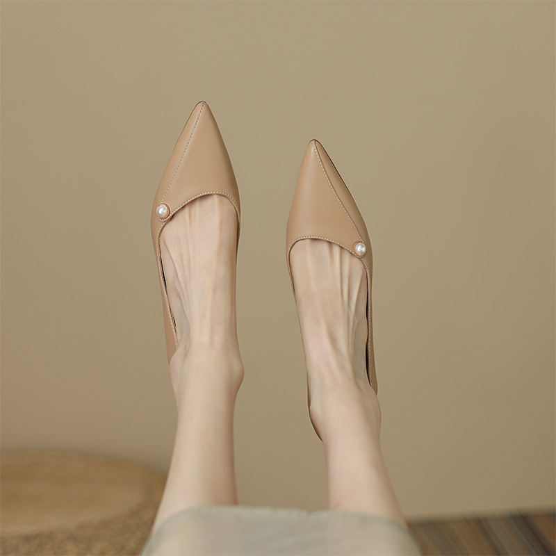 法式尖头中跟单鞋女配旗袍的春秋鞋女款小众珍珠粗跟白色高跟鞋