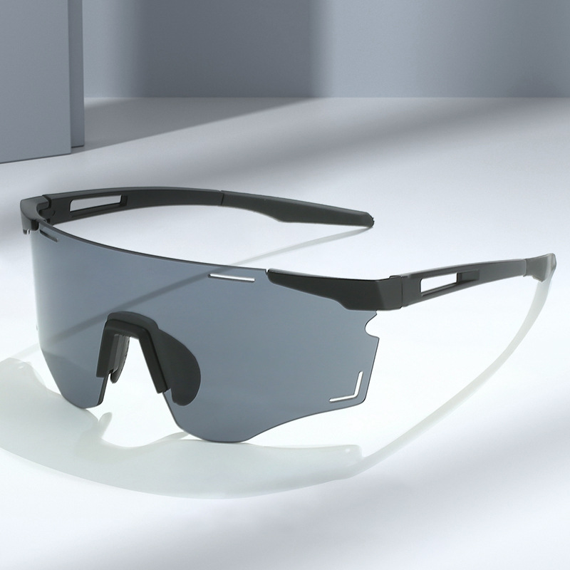 欧美跨境新款骑行太阳眼镜户外运动时尚防风墨镜未来科技感太阳镜