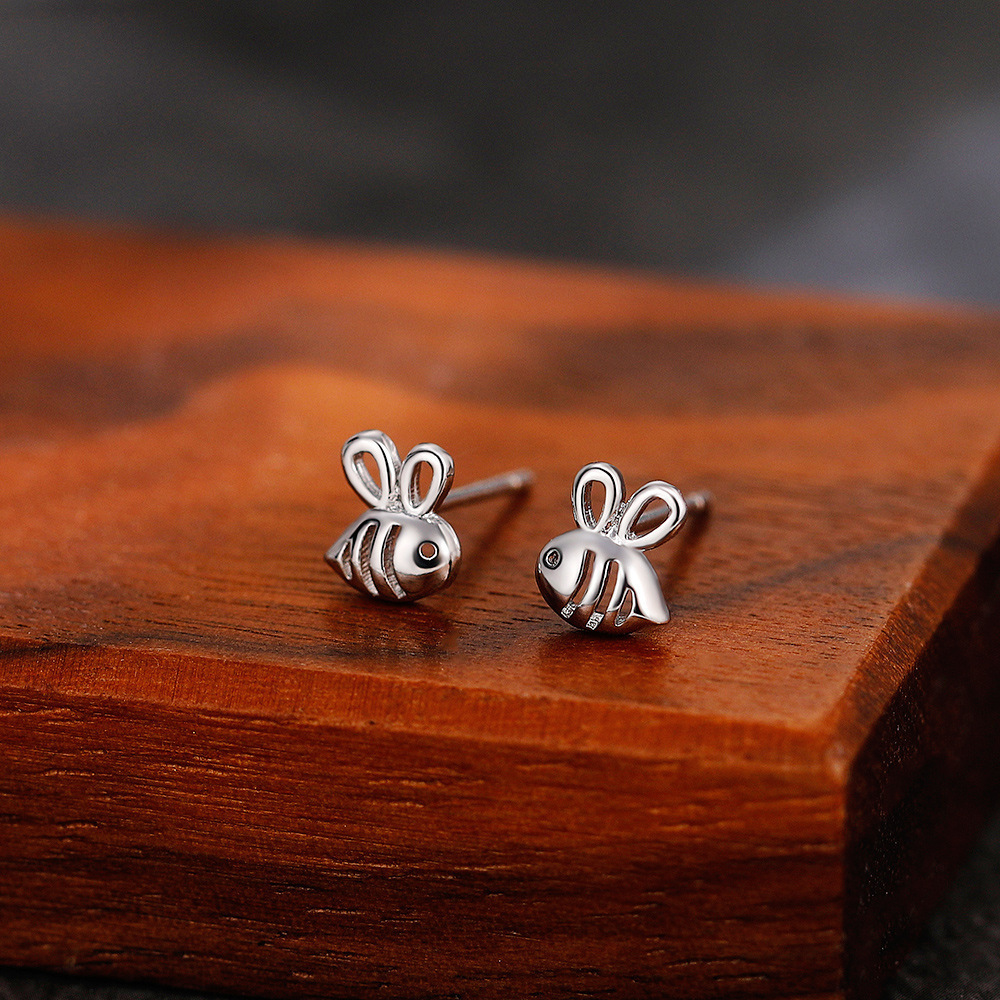 Youyixi S925 Sterling Silver Bee Ear Studs Women's Mori Hollow Glossy Animal Earrings Simple Fashion Ear Studs for Women