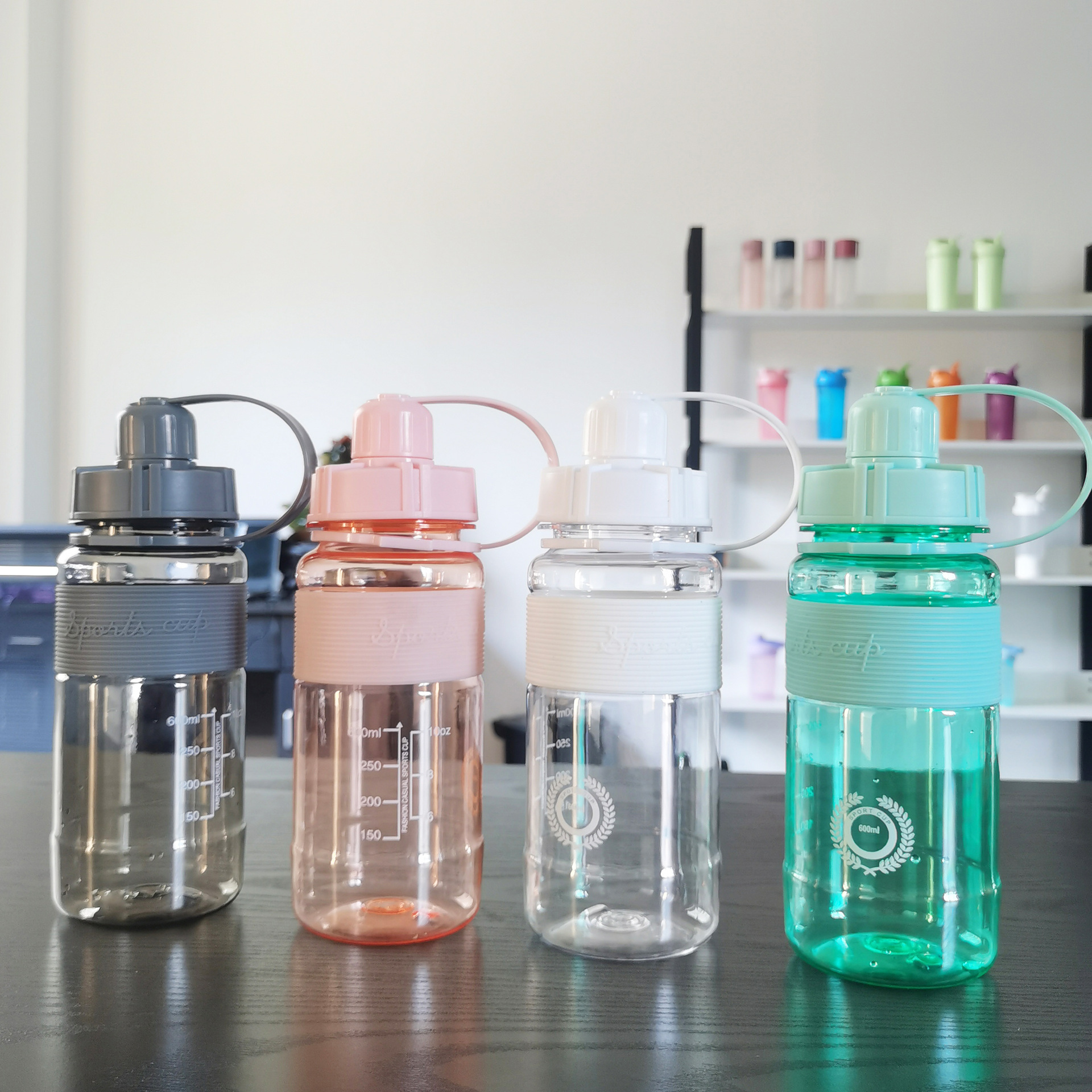 600ml超大容量水杯杯子便携运动水壶800ml健身太空杯塑料水瓶