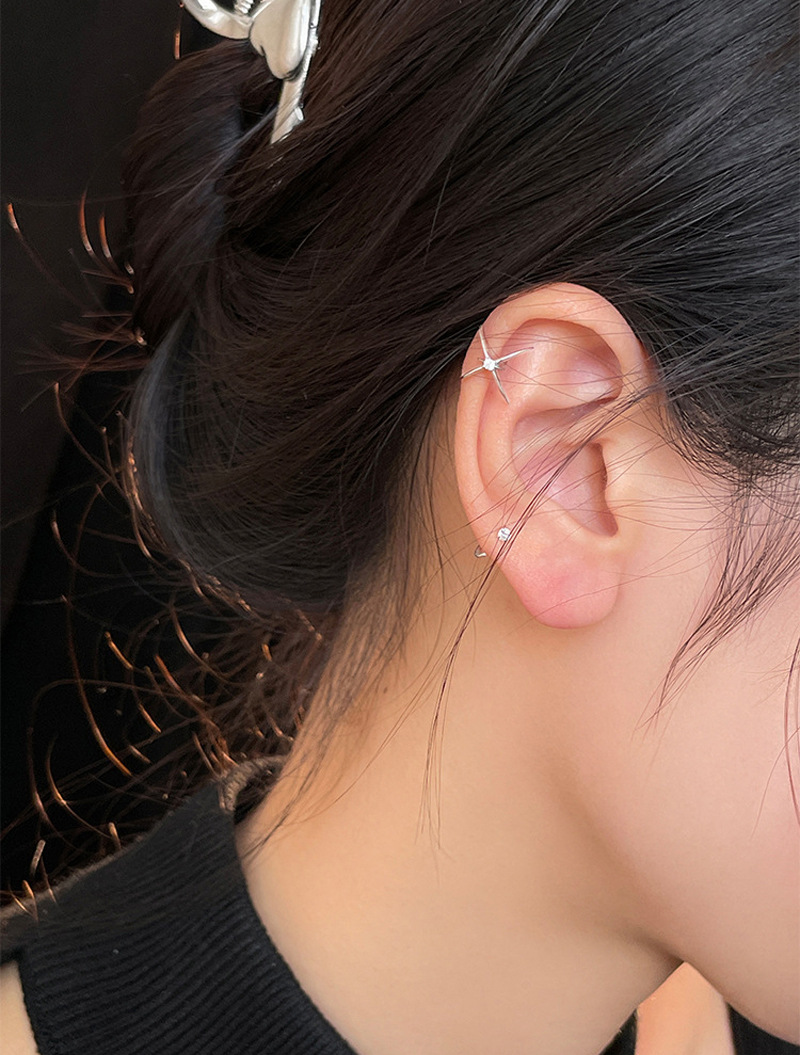 斯井 闪钻十字星耳钉欧美热销流行款个性潮精致锆石四芒星耳骨钉