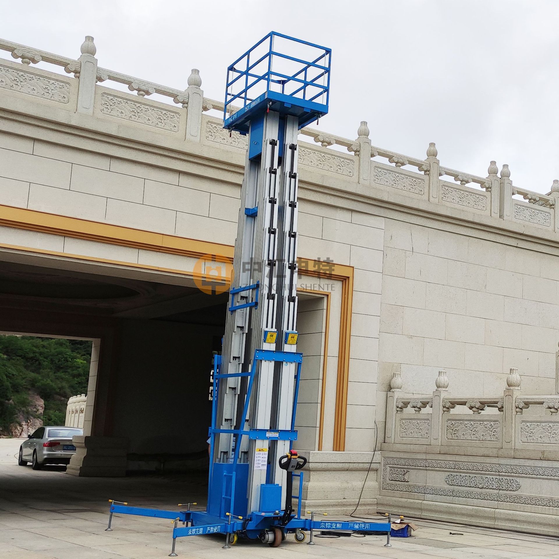 升高1218米四柱航空铝型材尺寸可改铝合金液压升降平台