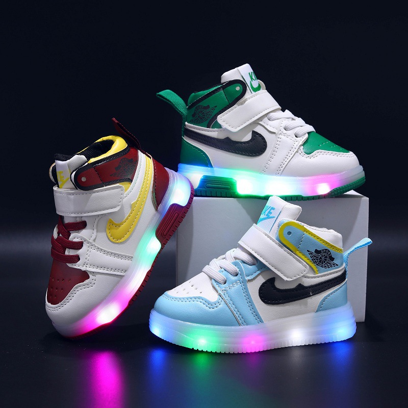 宝宝春秋运动鞋单鞋1-6岁小童led灯鞋皮面休闲鞋高帮aj女童潮