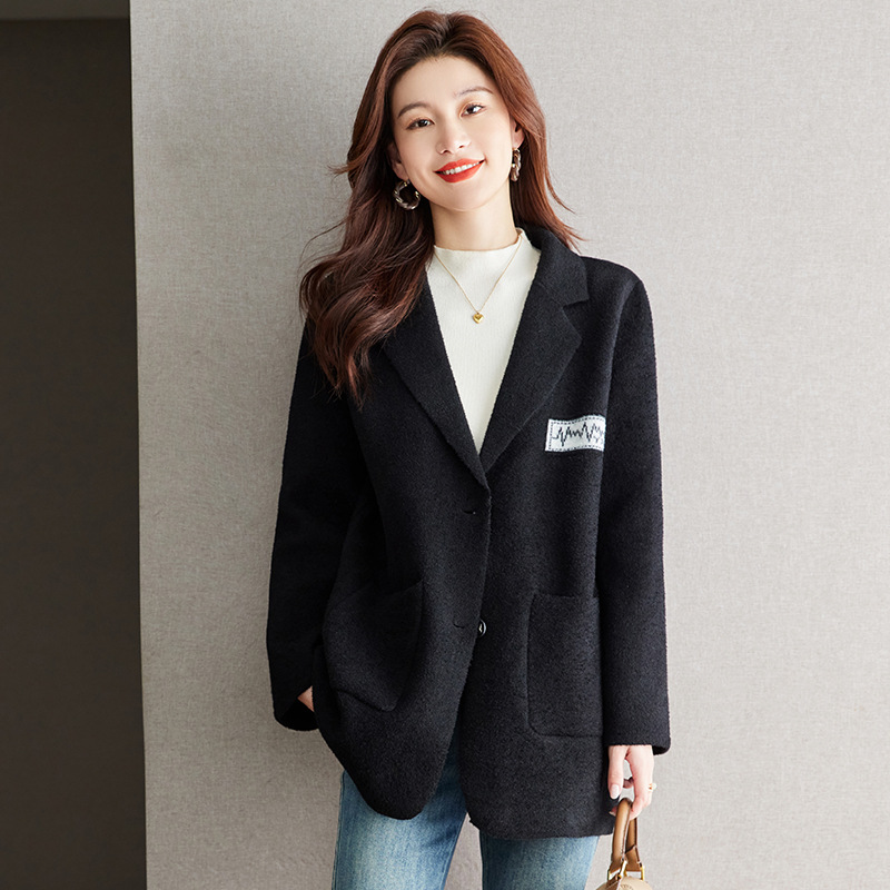 呢子外套女秋冬棒球服2023年新款加厚气质宽松上衣短款时尚开衫女