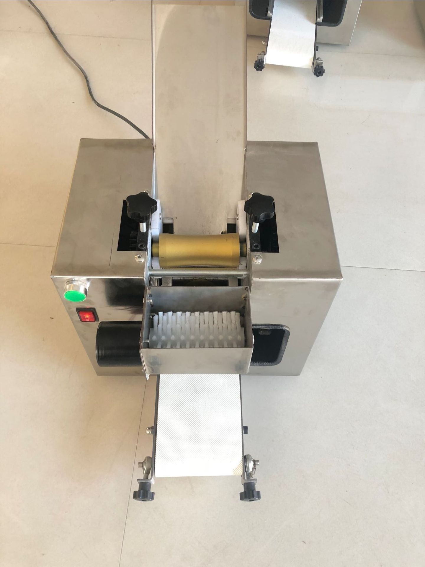 全自动饺子皮机 商用馄饨皮 云吞皮 虾饺皮 机可更换模具厂家包邮