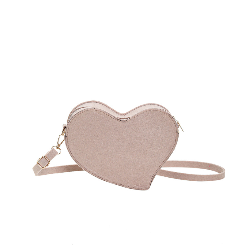 2023 Spring Fashion Fresh Peach Heart Felt Bag Women's Bag Fashion Girl Heart Shoulder Messenger Bag One Piece Dropshipping