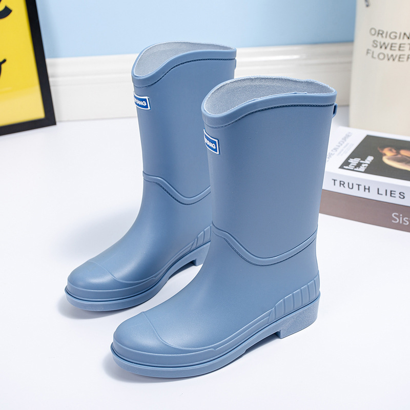 2023 New Internet Celebrity Waterproof Adult Rain Boots Women's Fashion Summer Simple Design Kitchen Rubber Shoes Mid-Calf Rain Boots for Women