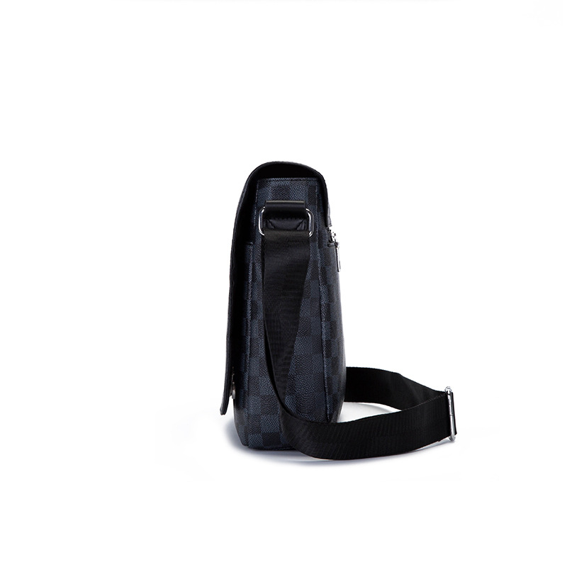 Plaid Korean Style Men's Shoulder Messenger Bag Stylish and Versatile Large Capacity Casual Flip Messenger Bag Small Square Bag