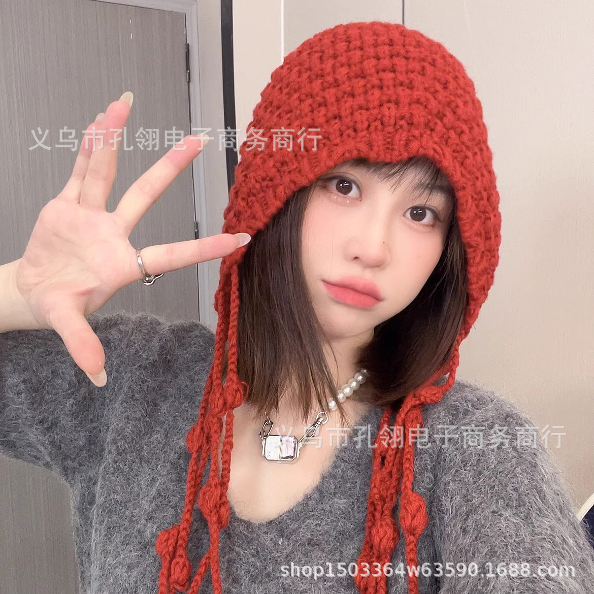 时尚手工编织流苏球球毛线帽子女秋冬季保暖护耳加厚针织帽包头帽