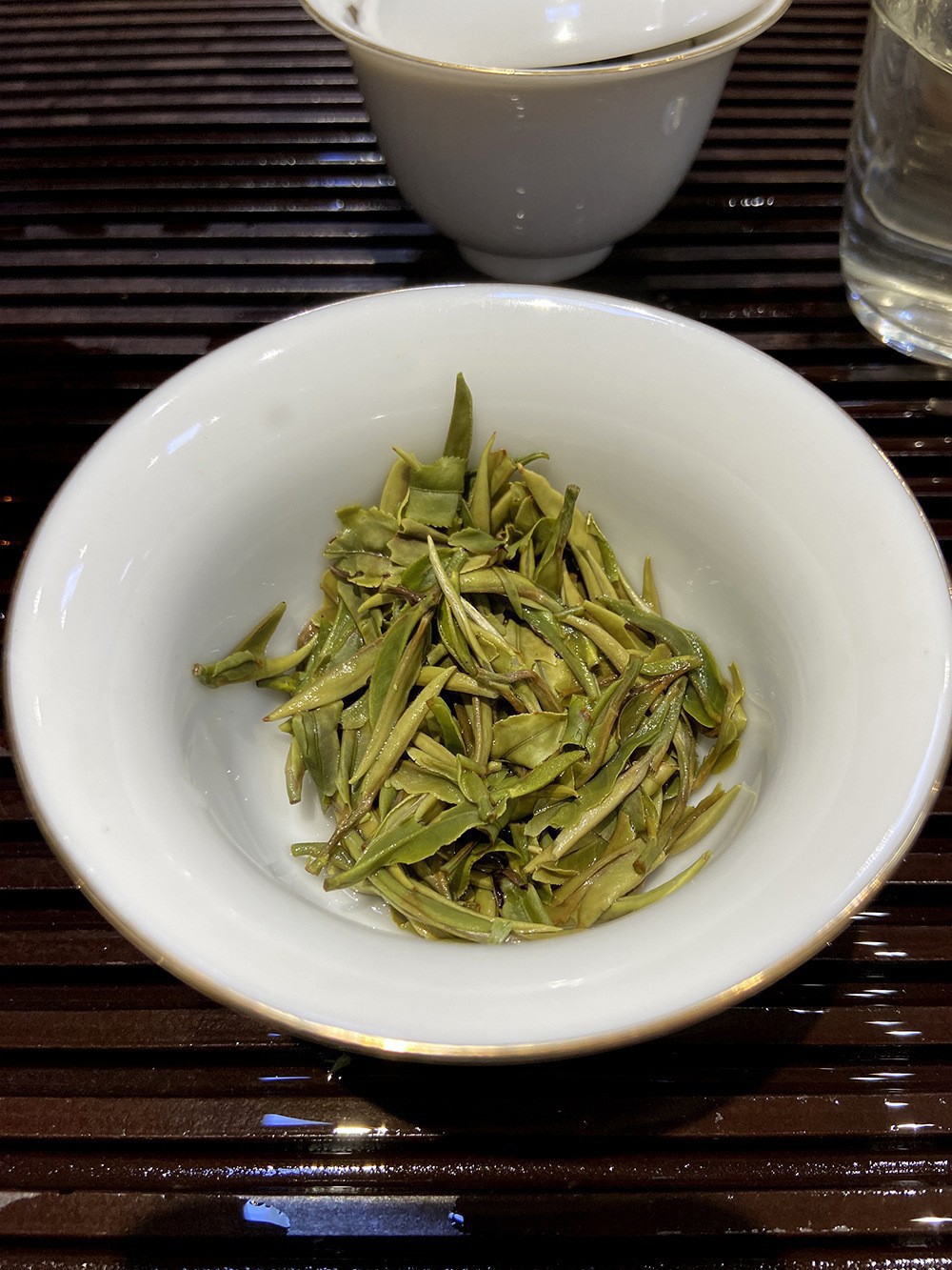 经久耐泡茶汤鲜爽 入口含香 毫香润于汤中春茶白牡丹 芽头鲜嫩 香气