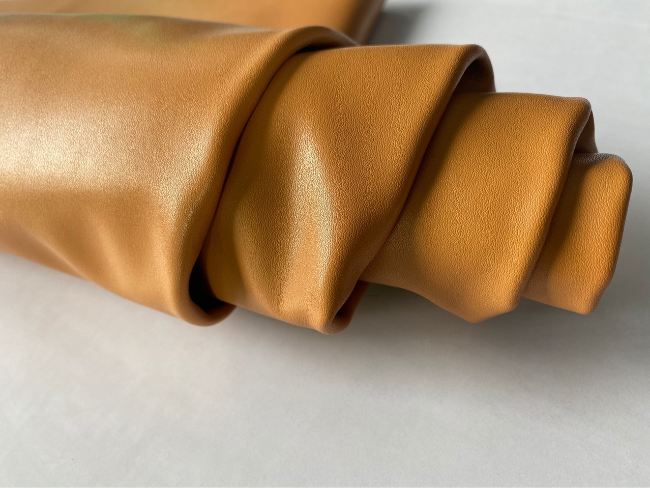 亚马逊,wish,速卖通,独立站,lazada是否跨境出口专供货源是颜色红棕色