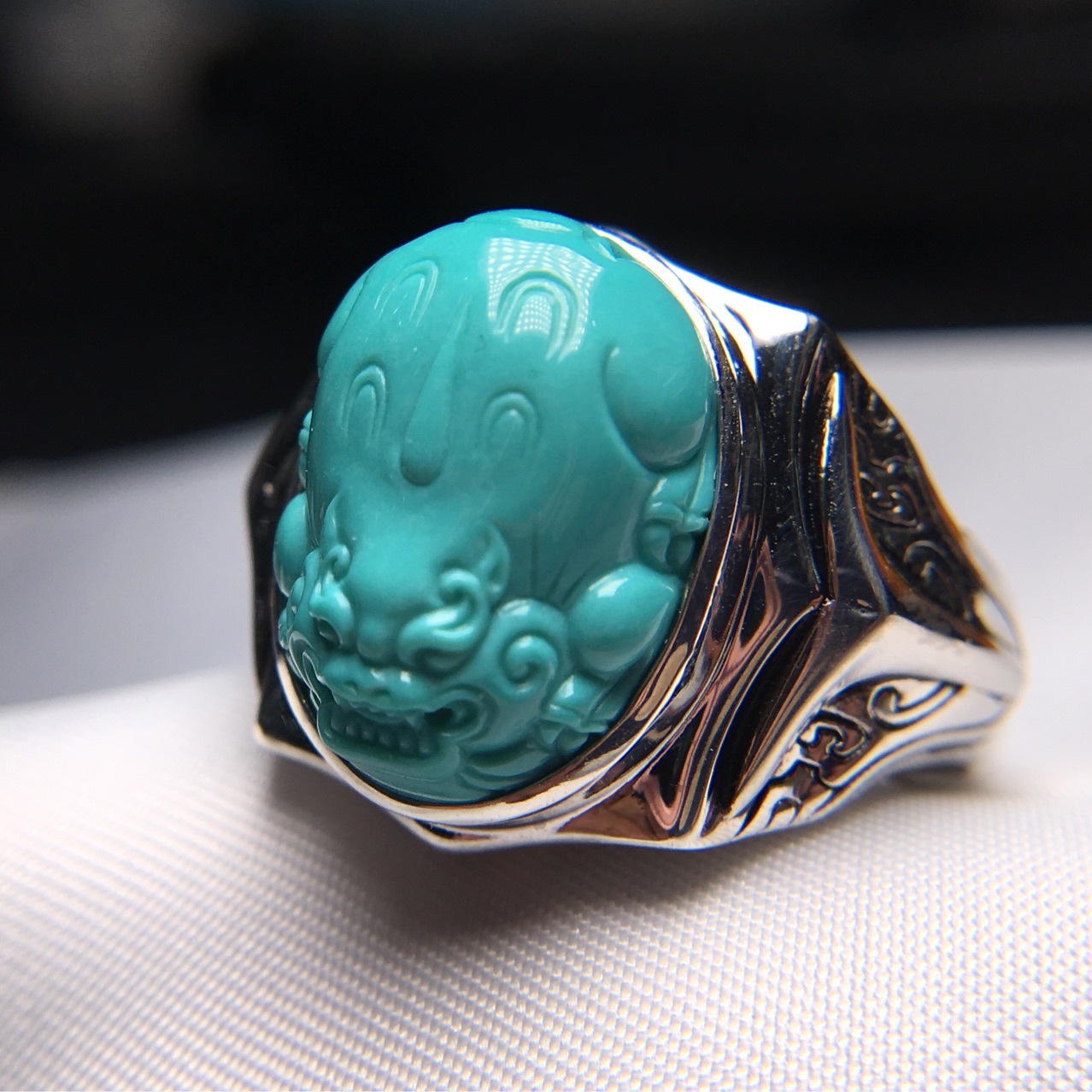 批发湖北十堰原矿绿松石925银镶嵌玉化貔貅大黑天黄财神 松石戒指