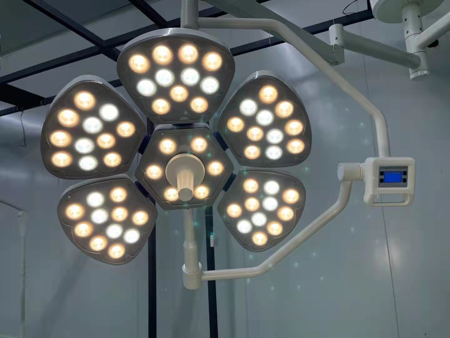 手术无影灯吊式立式led手术室手术灯整形美容医用整体反射无影灯