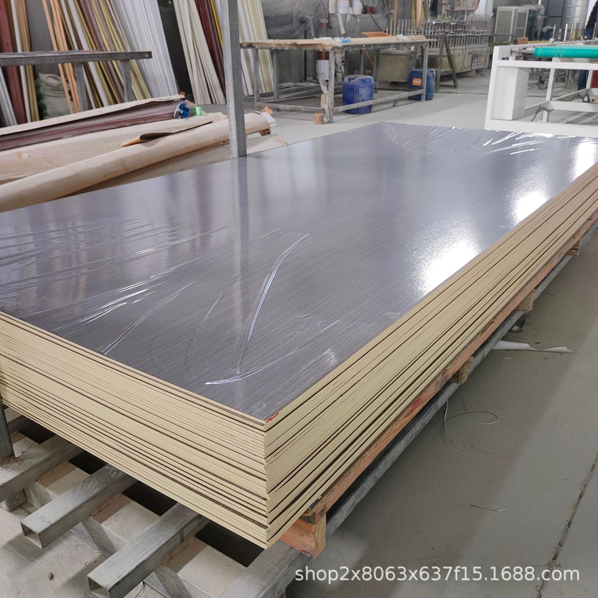 竹木纤维木饰面板新房装修室内墙面改造防潮阻燃装饰材料背景墙板