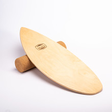 厂家可定鱼形弯曲平衡板 木质健身板滑雪瑜珈训练平衡板弯板