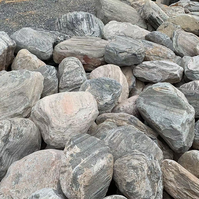 驳岸石 景观置石由河道水冲形成的泰山置石用于园林湖岸草坪石