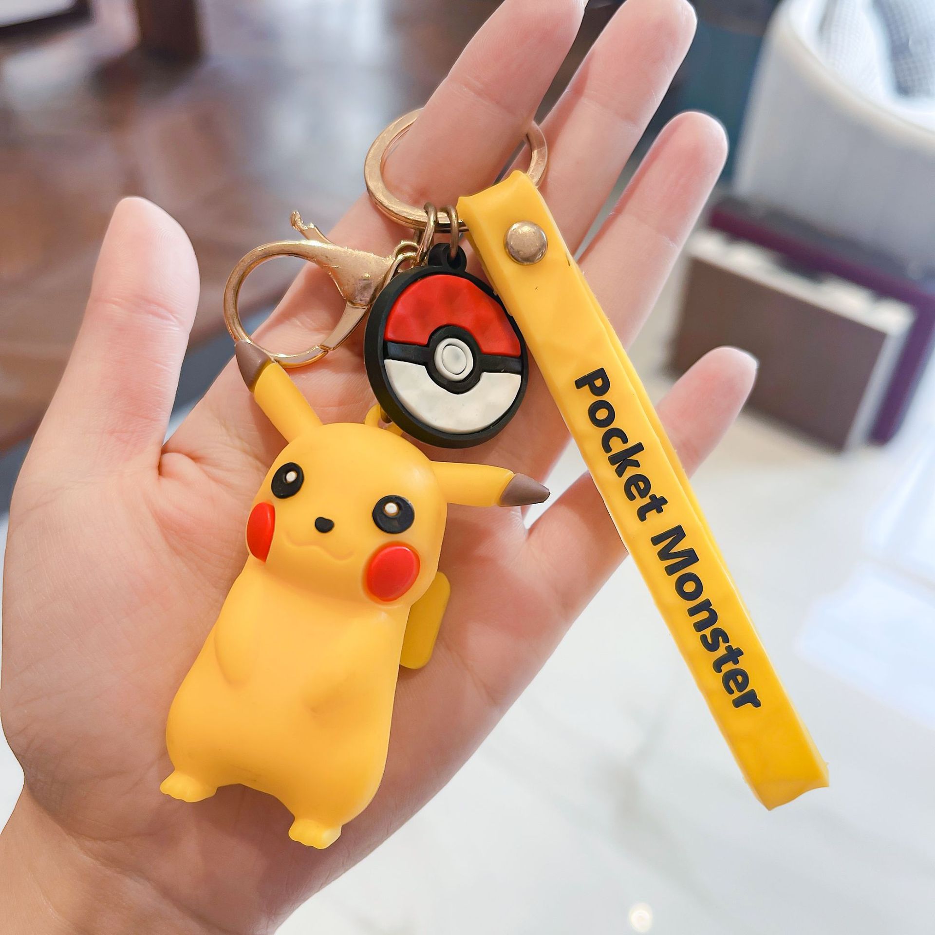 新款创意可爱皮卡丘钥匙扣卡通动漫公仔钥匙链汽车书包挂件批发