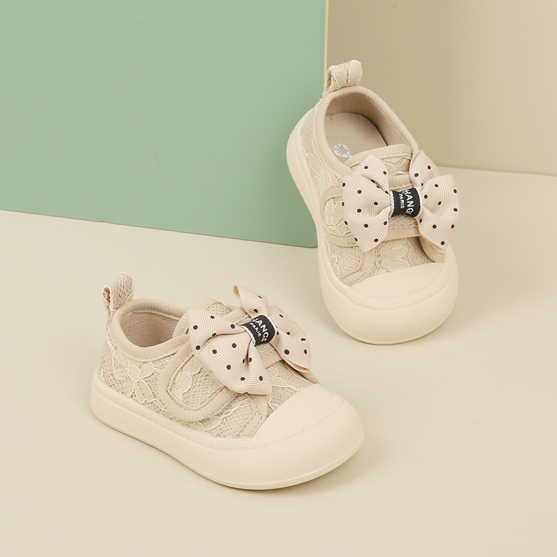 女童鞋子蕾丝公主鞋秋季学步鞋子婴儿童休闲板鞋小童女宝宝鞋百搭