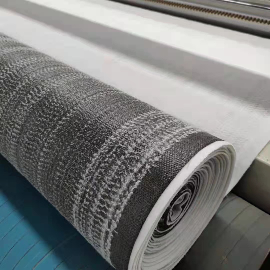 甘肃覆膜膨润土防水毯4800g  水利项目复合防渗毯带施工方法指导