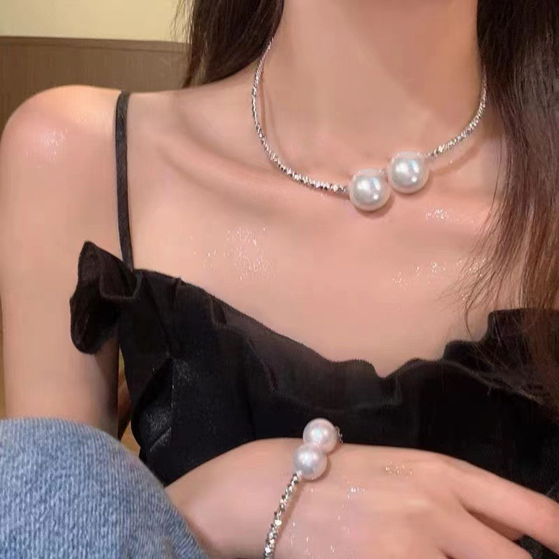 2024 New Popular Silver Pearl Necklace Women's Light Luxury High-End Personality All-Matching Clavicle Chain Collar Accessories
