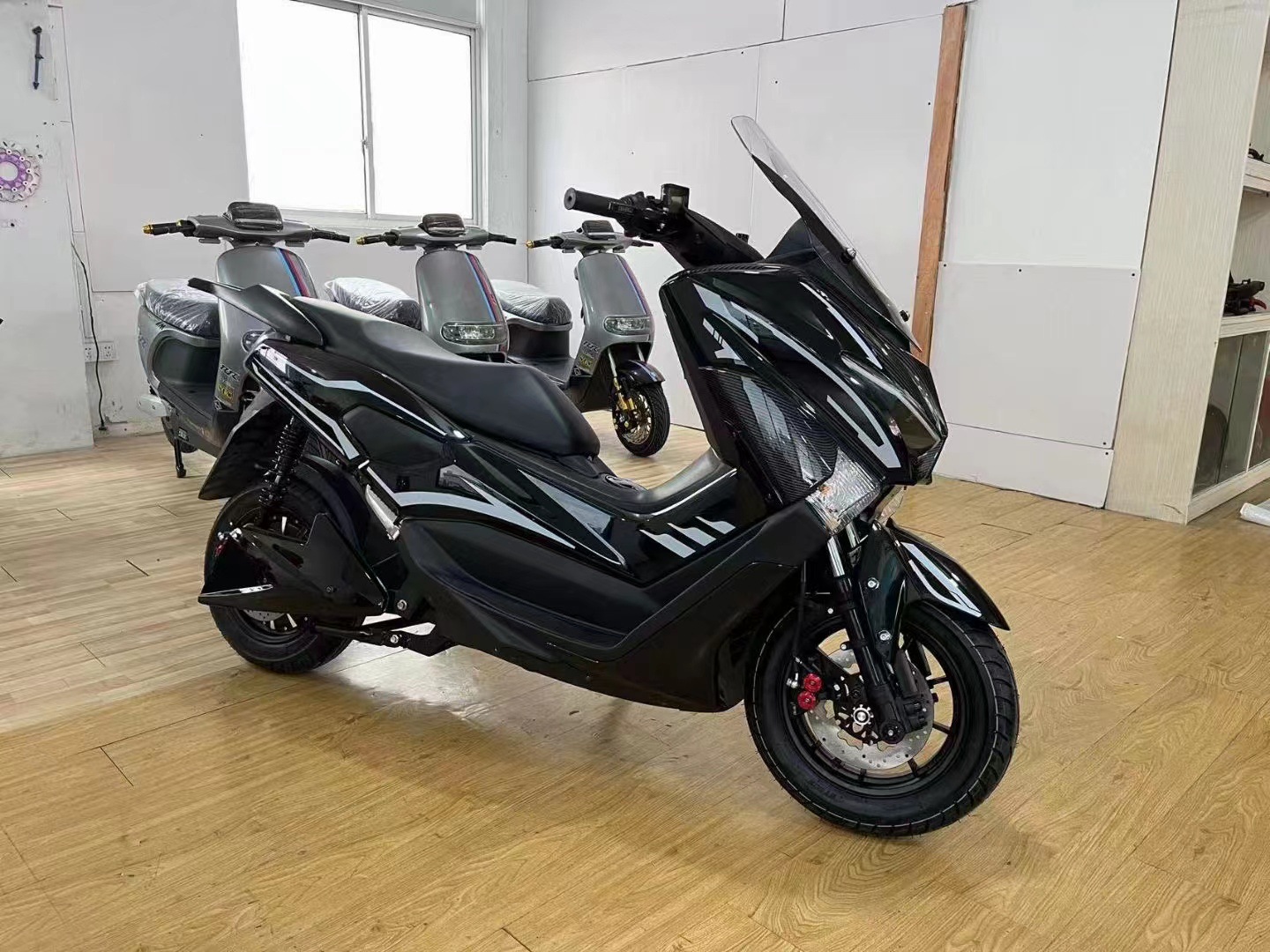 2024款猛士三代高功率5000w电机电动摩托车出口专供-阿里巴巴