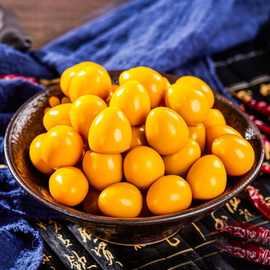 鹌鹑蛋即食盐焗淘气蛋卤蛋零食小吃无壳卤味休闲食品五香铁蛋零食批发